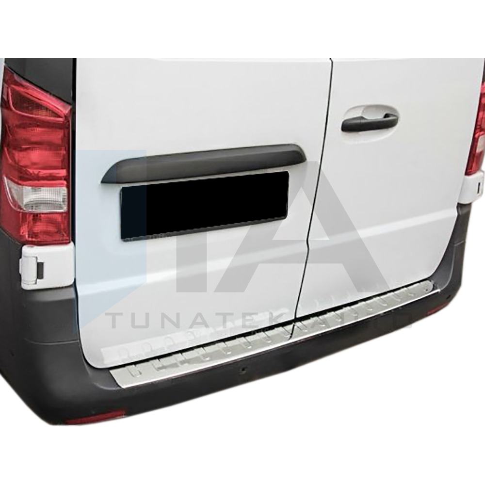 >2014 - Trunk Lid Trim
